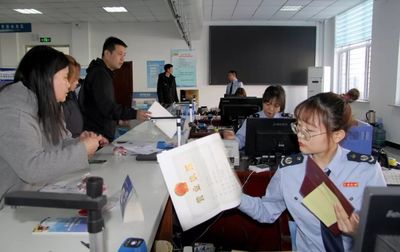 巾幗風(fēng)采映稅徽 服務(wù)春風(fēng)暖人心——記清河門(mén)區(qū)稅務(wù)局辦稅服務(wù)廳巾幗文明崗